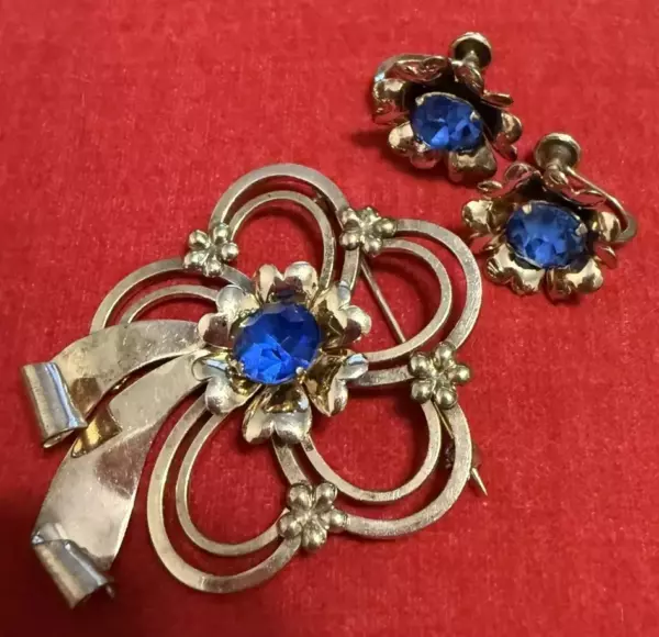 Cobalt Blue Brooch And Screw Back Earring Set.
