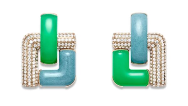 Earrings from the Shapes of Extraleganza collection. Earrings from the Shapes of Extraleganza collection.