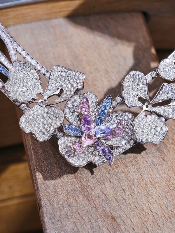 Fairy Iris Necklace, part. Fairy Iris Necklace, part.