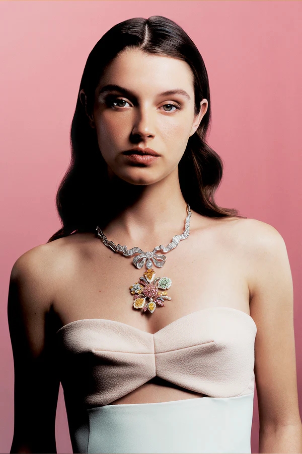 Model wearing Belvedere Beauty Necklace. Model wearing Belvedere Beauty Necklace.