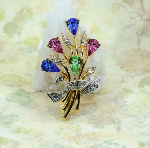 Rhinestone Crystal Flower Bouquet Brooch, Gold and Silver Tone Metal. Rhinestone Crystal Flower Bouquet Brooch, Gold and Silver Tone Metal.