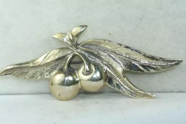VINTAGE BLACK STARR GORHAM CARL RUOPOLI STERLING SILVER CHERRY PIN.