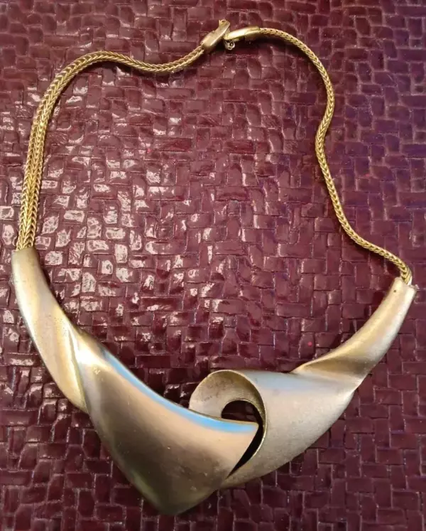 Vintage Choker Necklace Silver. Vintage Choker Necklace Silver.