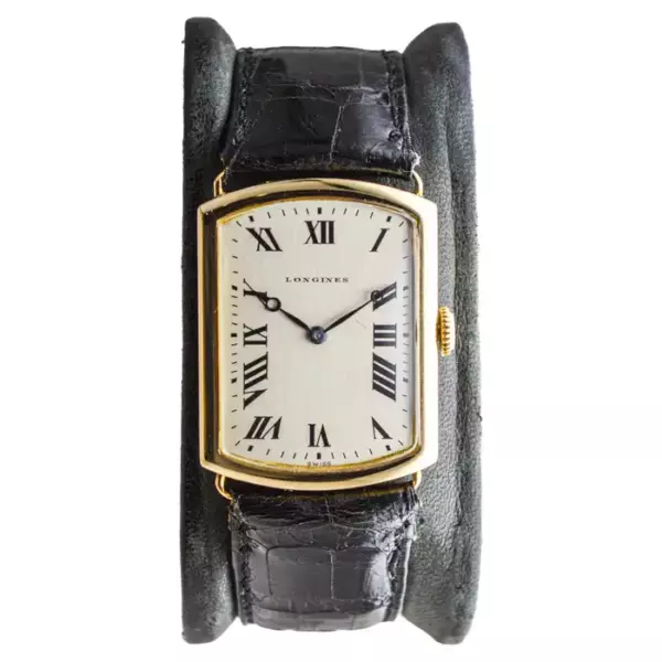 18Kt. Yellow Gold Men's Wrist Watch, French Hallmarked 1930's. 18Kt. Yellow Gold Men's Wrist Watch, French Hallmarked 1930's.