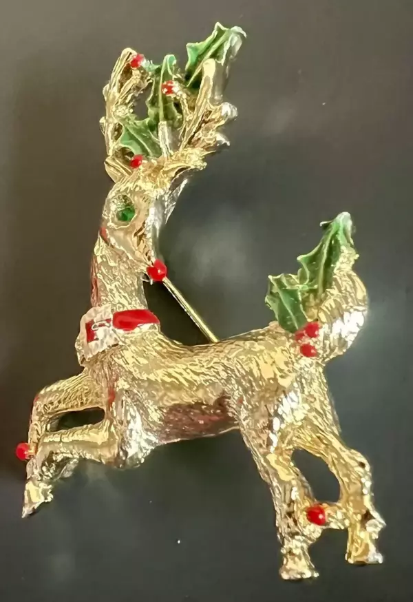 1987 Brooch Christmas Reindeer Holly Gold Tone Pin 2.