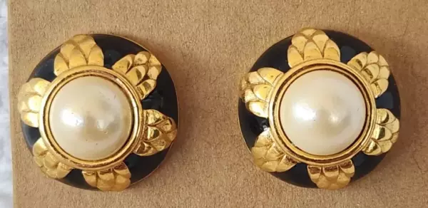Gold Plate, Black Enamel, Faux Pearl Stud Pierced Earrings.