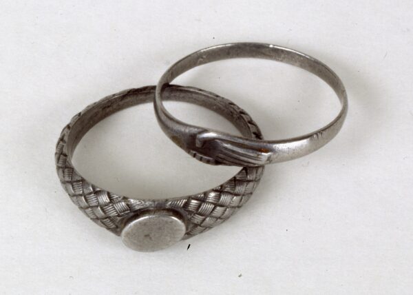 Iron rings made of shackles belonging to Decembrists Vasily Davydov and Alexander Odoevsky Iron rings made of shackles belonging to Decembrists Vasily Davydov and Alexander Odoevsky