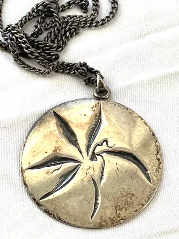 LARGE VINTAGE STERLING SILVER FHB FRANCES HOLMES BOOTHBY MODERN ART NECKLACE.
