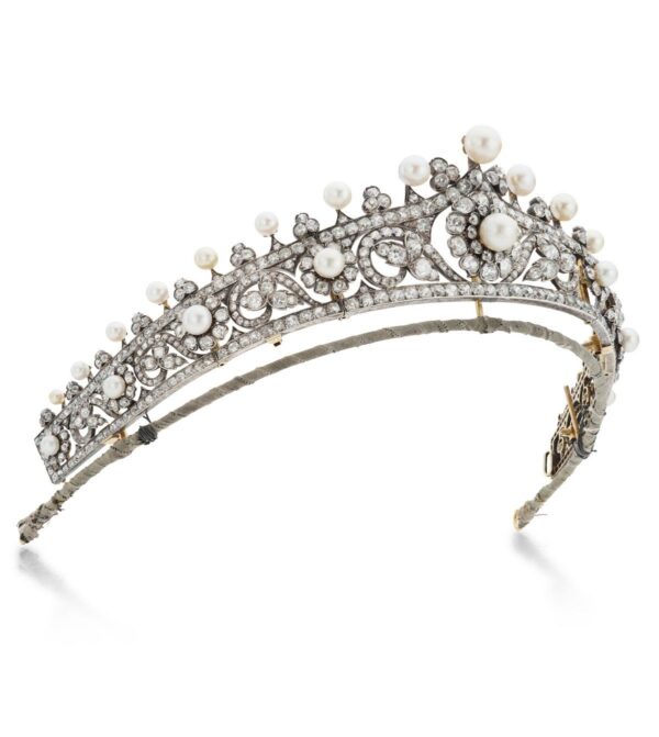 The Airlie Tiara, a historic pearl and diamond tiara2