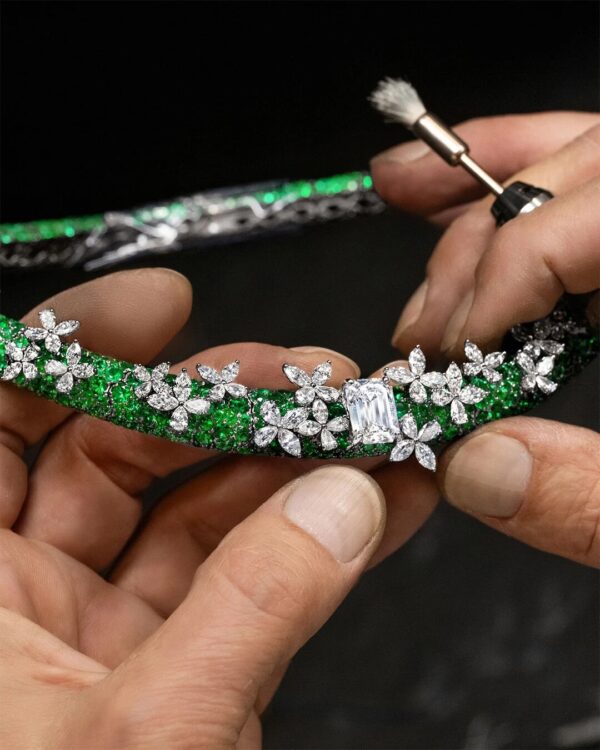 The necklace making process.2 The necklace making process.2