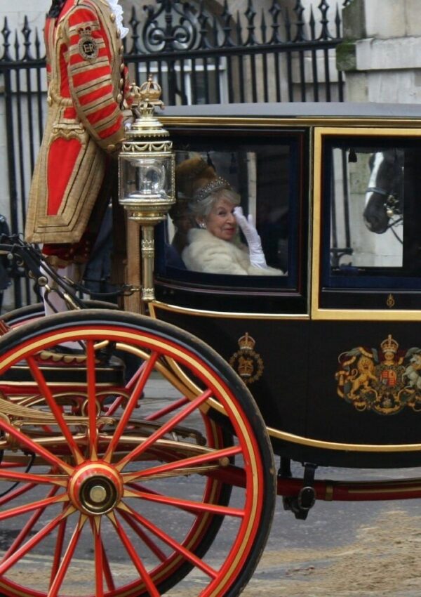 Virginia Ogilvy, Countess of Airlie