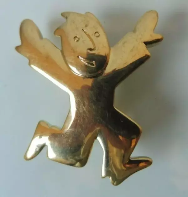 Beautiful pin brooch. Beautiful pin brooch.